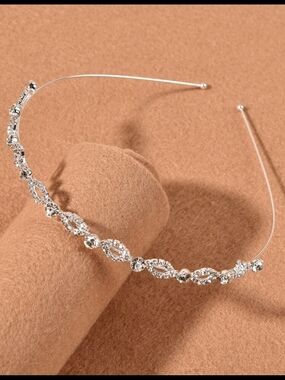Bridal or Formal Silver Metal With Rhinestones Headband BNIB